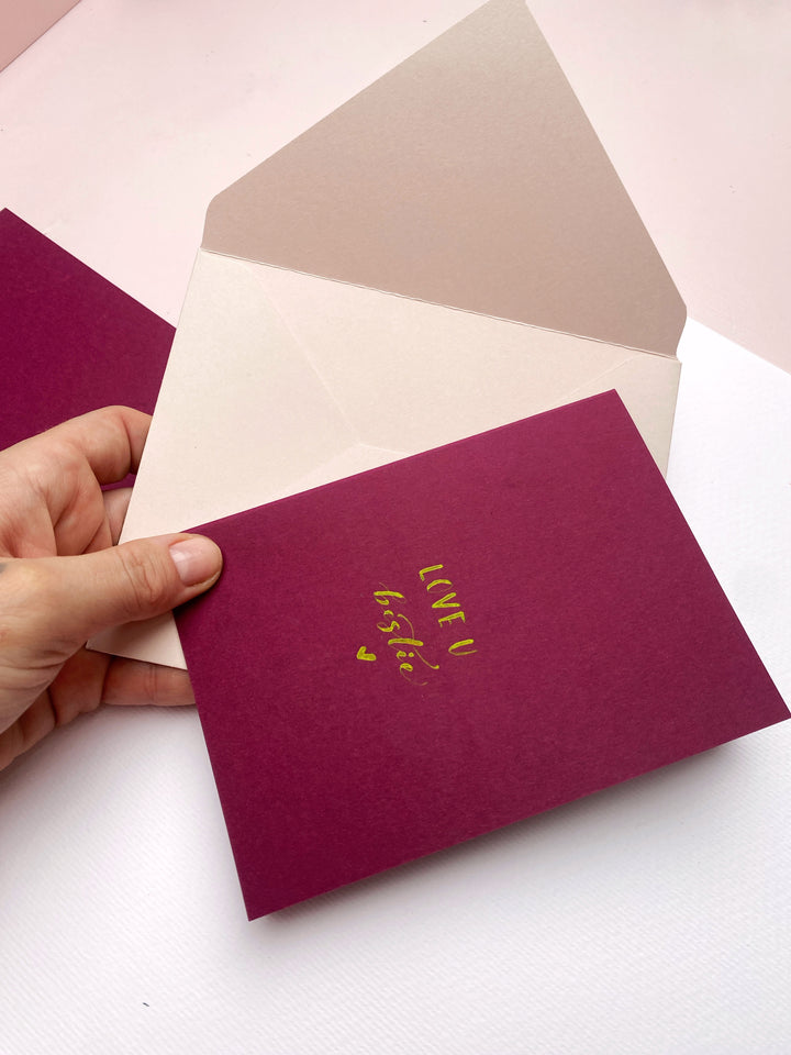 Prázdné přáníčko A6 – fialové, hlazené, 300 g/m² Ely