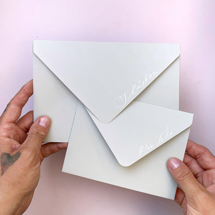 Obálka A6/B6 – Měsíční šedá | ručně vyráběná Ely