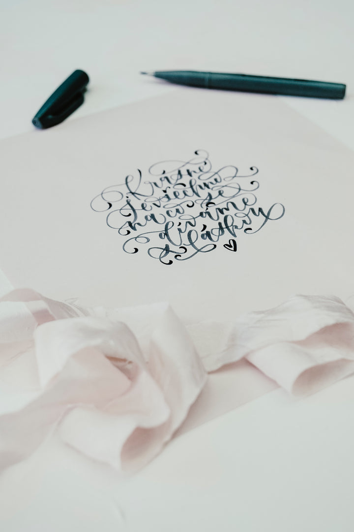 Workshop Barevné krasopsaní a květinové ilustrace brush penem Krasopiska