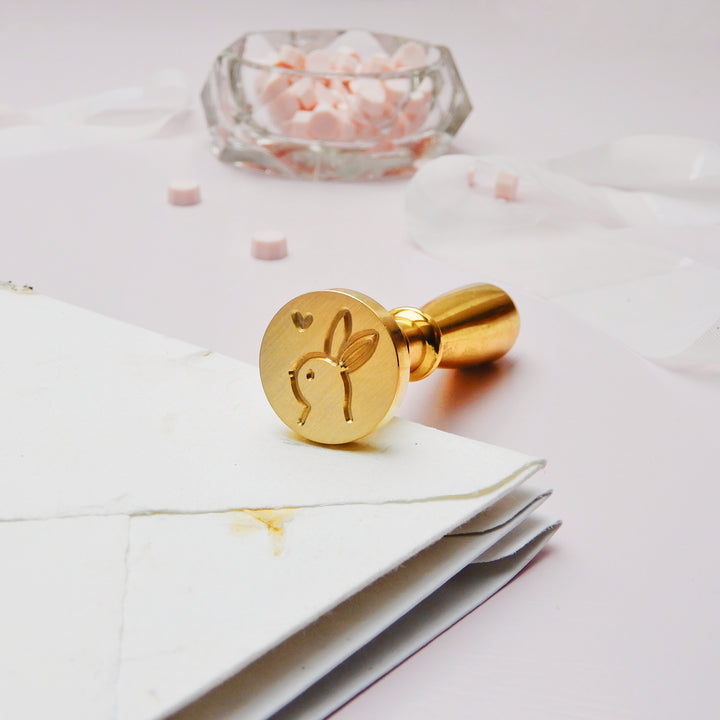 Mosazné pečetidlo – Králíček | průměr 25 mm Krasopiska