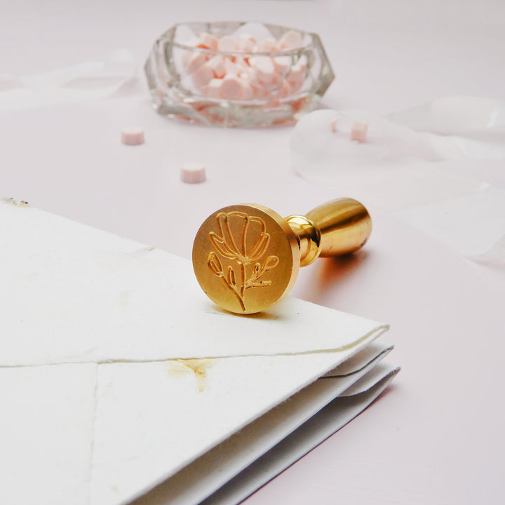 Kreativní sada na pečetění – Zlatá květina | se zlatými plátky Ely