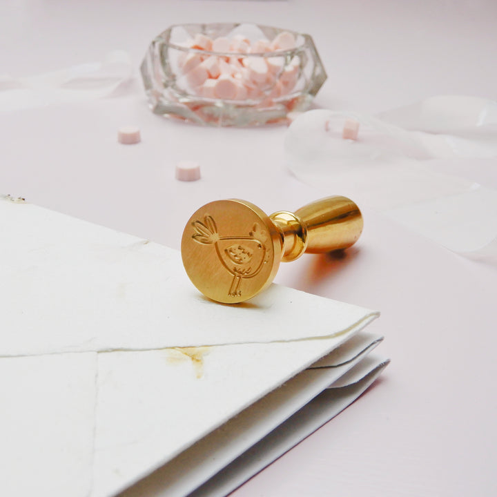 Mosazné pečetidlo – Slepička | průměr 25 mm Krasopiska