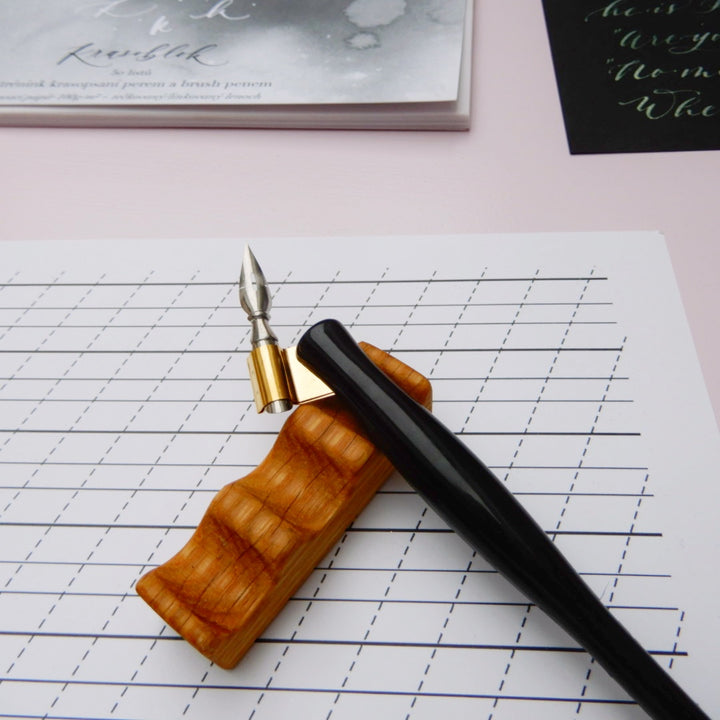 Kaligrafická násadka Oblique – plastová Ely