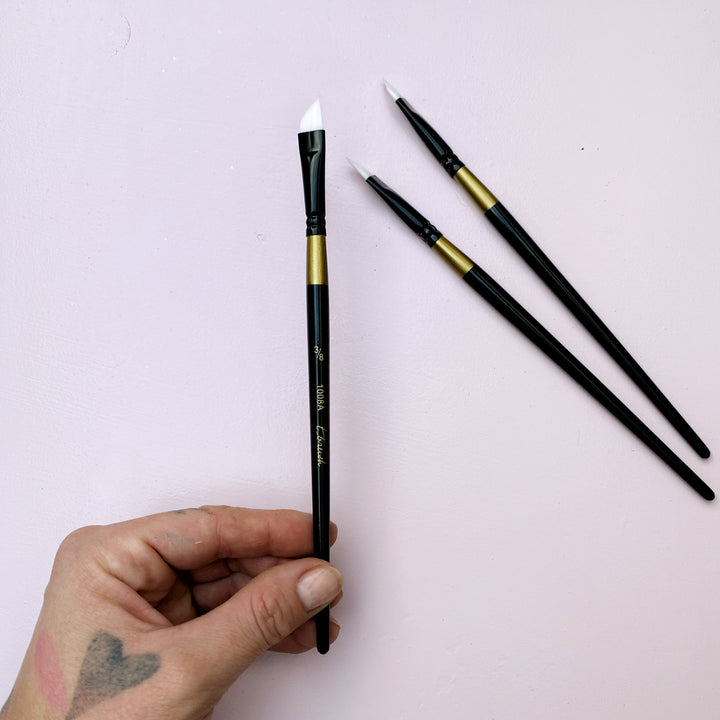 Syntetický zkosený štětec Ely