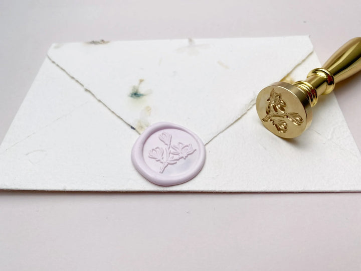 Mosazné pečetidlo – Magnolia | průměr 25 mm Krasopiska