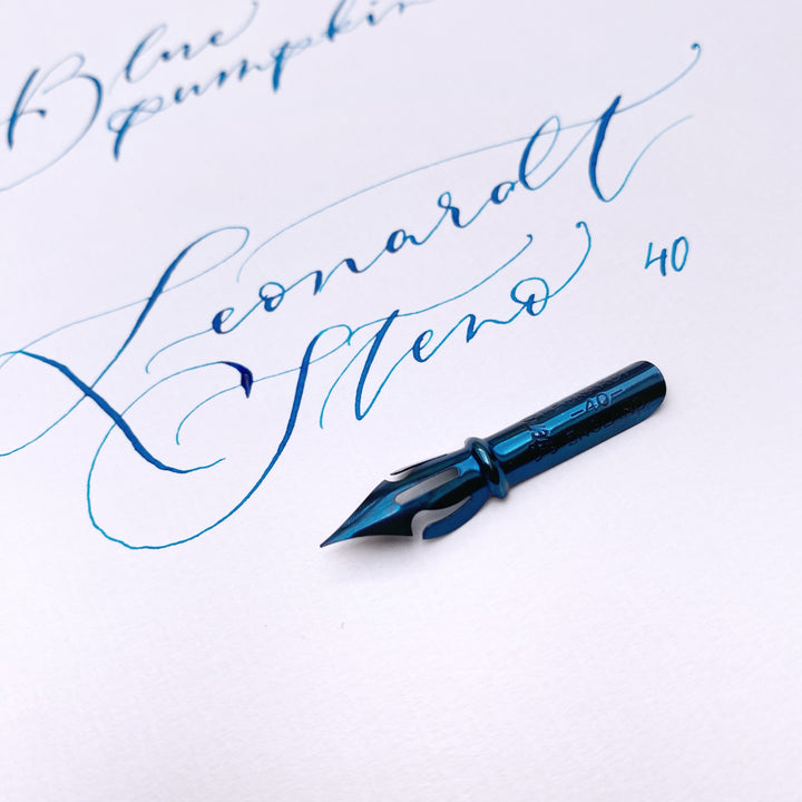 Kaligrafické perko – Leonardt Steno "Blue pumpkin" Manuscript