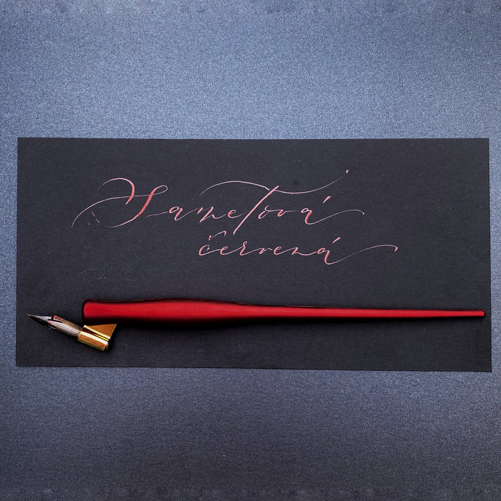 Kaligrafická násadka Oblique, matná červená- plastová Ely