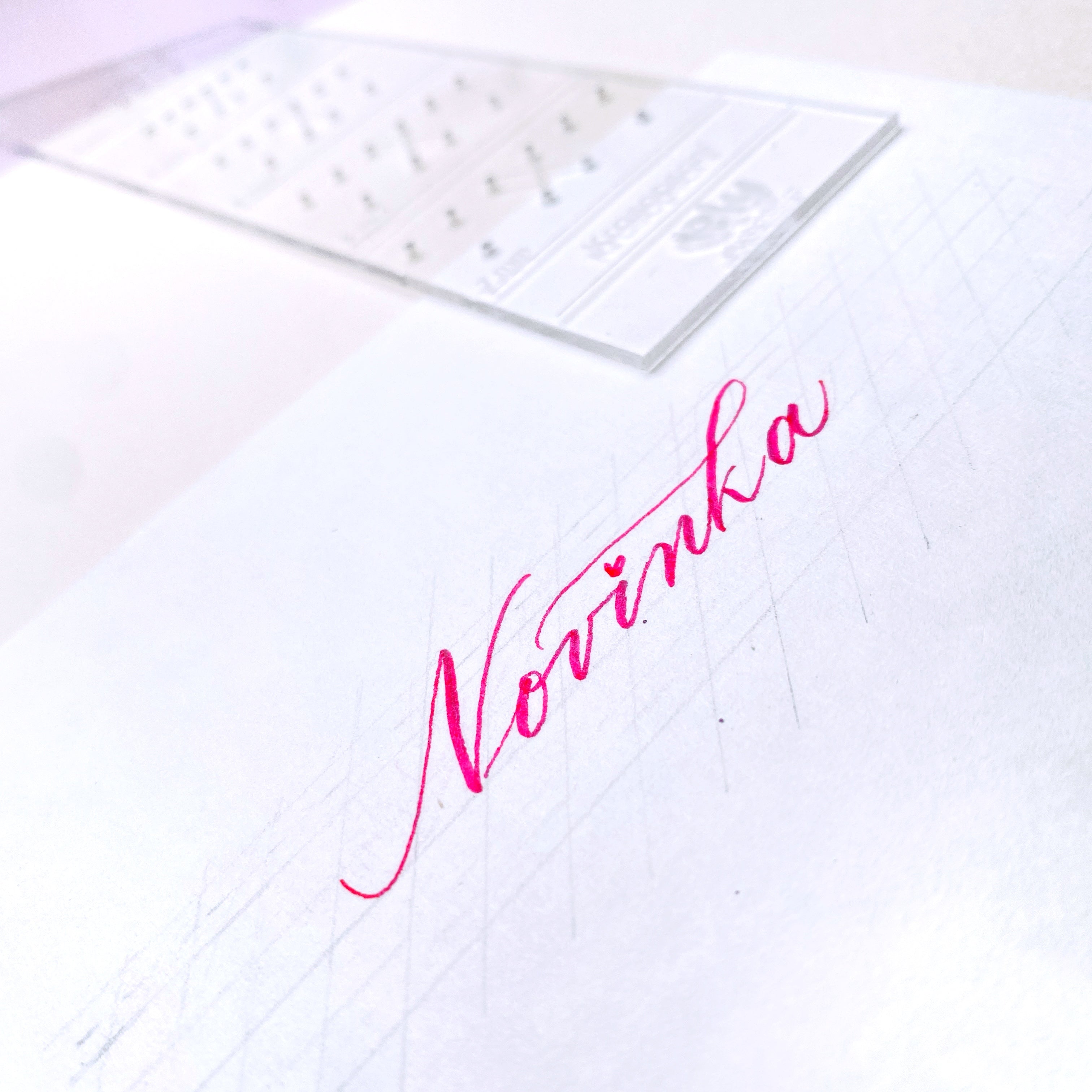 Kaligrafické pravítko na brush lettering, 3–7 mm Ely