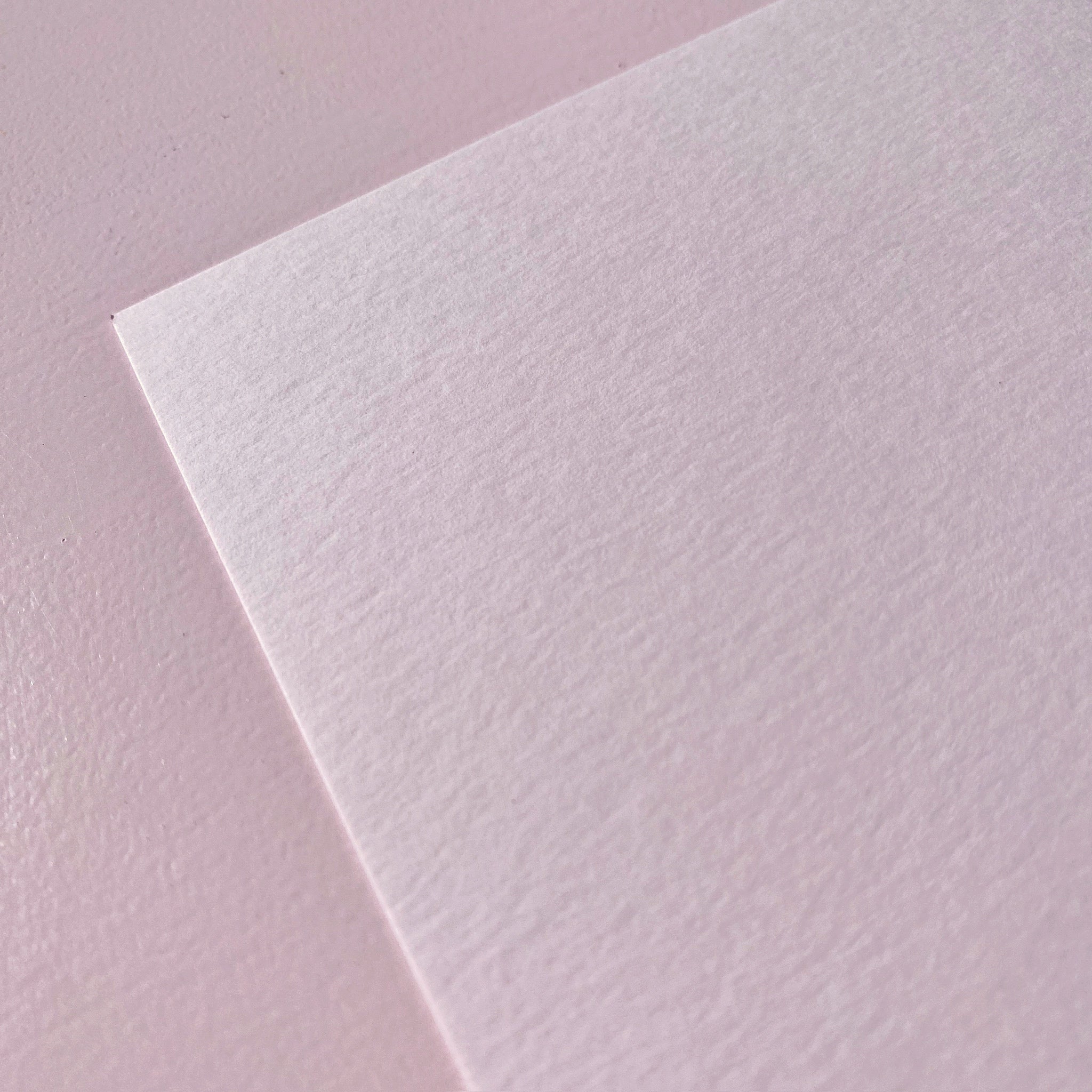 Papír SPEKTRUM 300 g/m² , baby pink, formát A4 a jiné Antalis