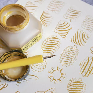 Kuretake Gold Mica Ink – zlatý inkoust s mica efektem, 60 ml Kuretake