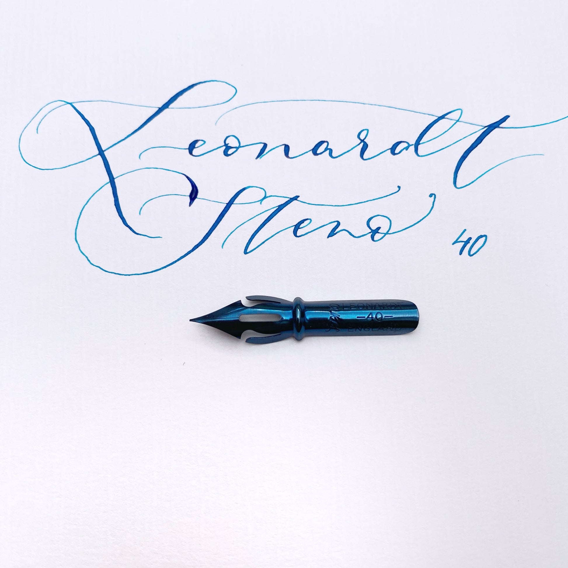 Kaligrafické perko – Leonardt Steno "Blue pumpkin" Kaligrafické perko Manuscript
