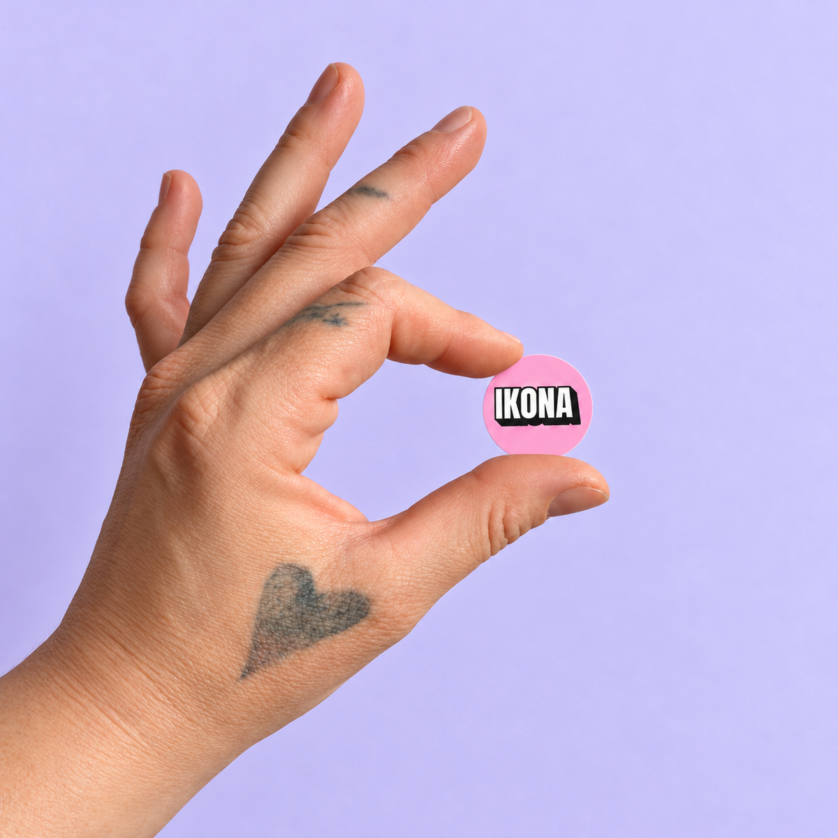 Vinylová samolepka Ely – IKONA, průměr 2,5 cm
