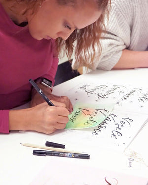 ONLINE Kurz Krasopsaní brushpenem – na míru, pro dva a více Krasopiska
